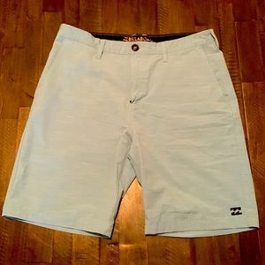Billabong Crossfire Seafoam/ Light Marine Men’s Hybrid shorts-Size 34